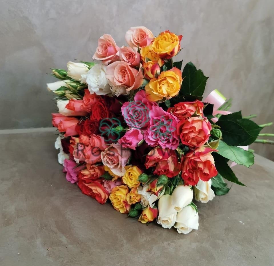 Букет цветов из: Розы в Северка