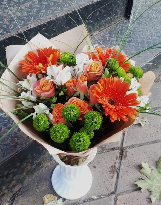 Букет цветов из: Герберы, Хризантемы, Альстромерии и Розы в Северка