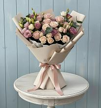 Букет цветов из:  Розы и Лизиантусы в Северка