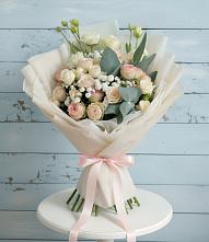 Букет цветов из:  Розы и Лизиантусы #REPLACE_PRED# Северка