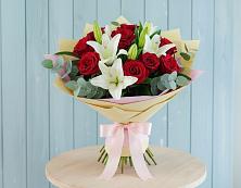 Букет цветов из:  Лилии и Розы #REPLACE_PRED# Северка