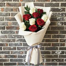 Букет цветов из:  Розы в Северка