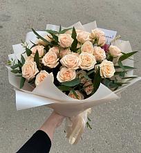 Букет Кремовые розы Латте в Северка