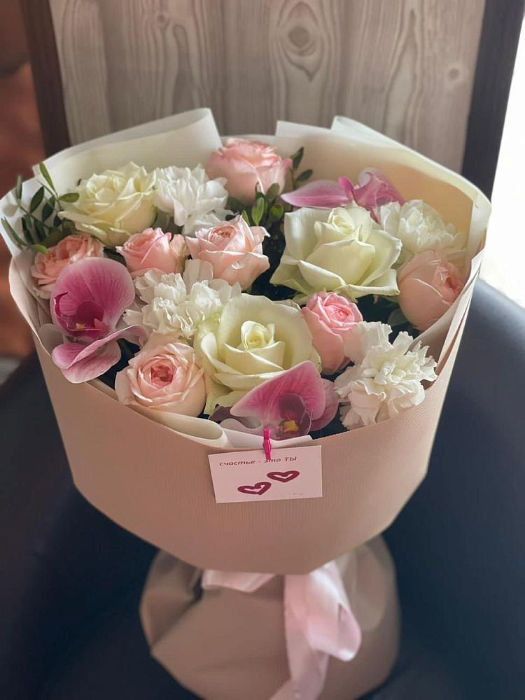 Букет цветов из: Орхидеи, Розы и Гвоздики в Северка