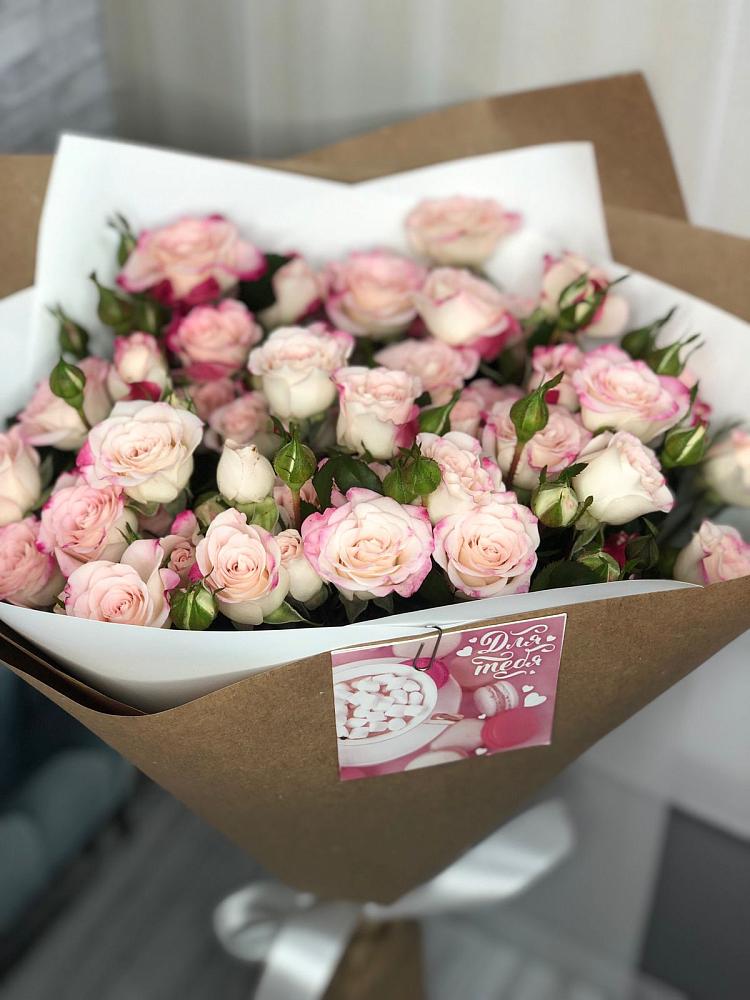 Букет цветов из: Розы в Северка