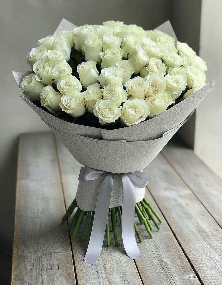 Букет 35 Белых роз в Северка