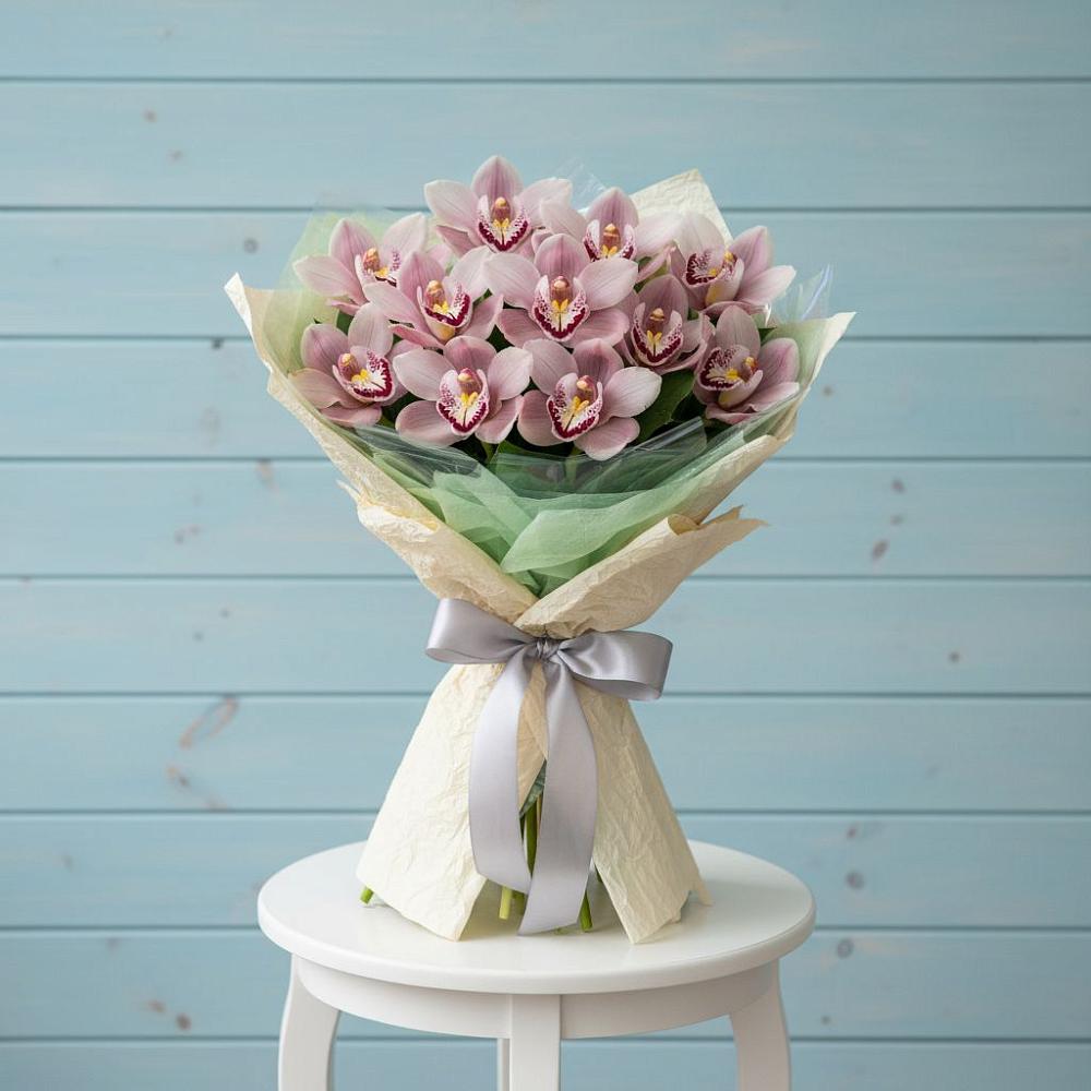 Букет цветов из: Орхидеи и Розы в Северка