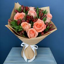 Букет цветов из:  Розы и Альстромерии в Северка