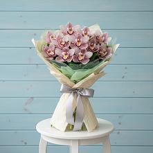 Букет цветов из:  Орхидеи и Розы в Северка