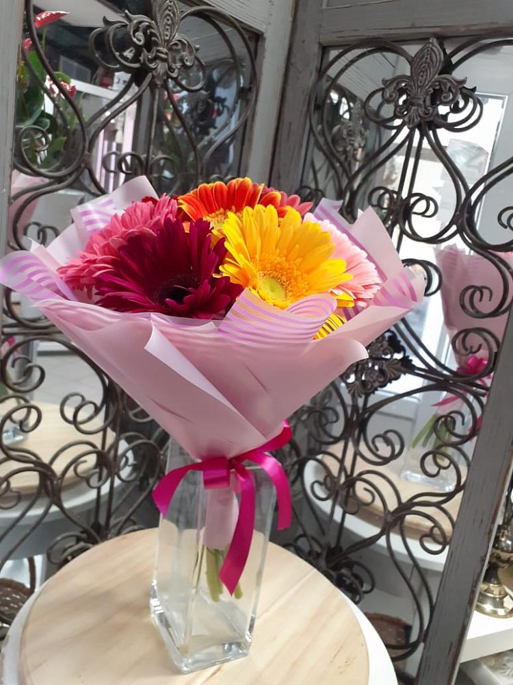 Букет цветов из: Герберы в Северка