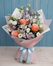 Букет цветов из:  Лизиантусы, Розы, Альстромерии и Гипсофила #REPLACE_PRED# Северка