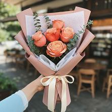 Букет цветов из:  Розы в Северка