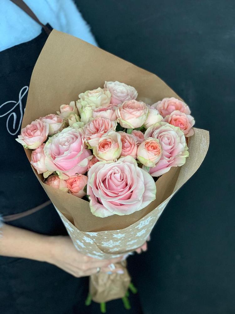 Букет цветов из: Хризантемы и Розы в Северка