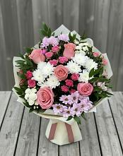 Букет цветов из:  Альстромерии, Гвоздики, Розы и Хризантемы в Северка