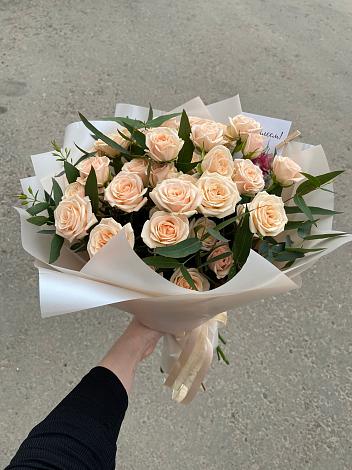 Букет Кремовые розы Латте в Северка