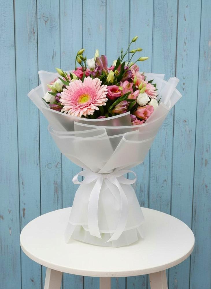 Букет цветов из: Герберы, Альстромерии и Лизиантусы в Северка