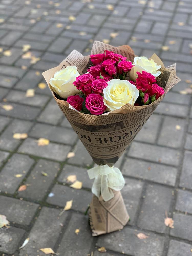 Букет цветов из: Розы в Северка