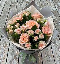 Букет цветов из:  Розы в Северка