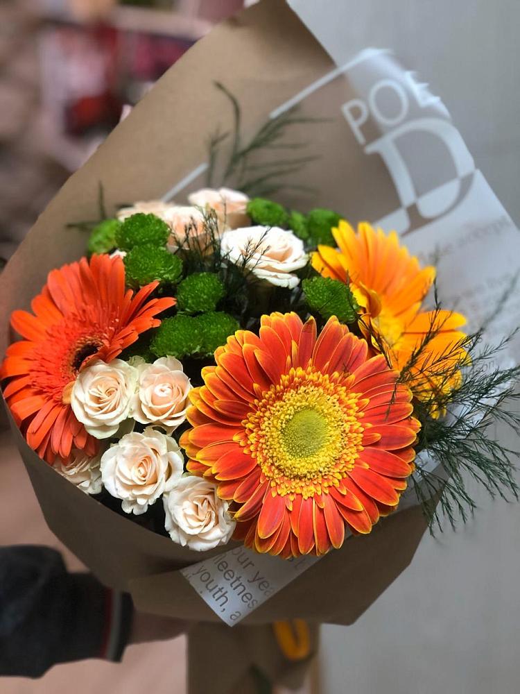 Букет цветов из: Герберы, Хризантемы и Розы в Северка