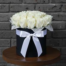 Цветочная композиция из Розы в шляпной коробке в Северка