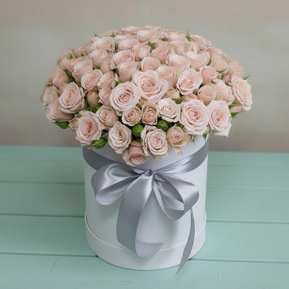 Цветочная композиция из Розы в шляпной коробке в Северка